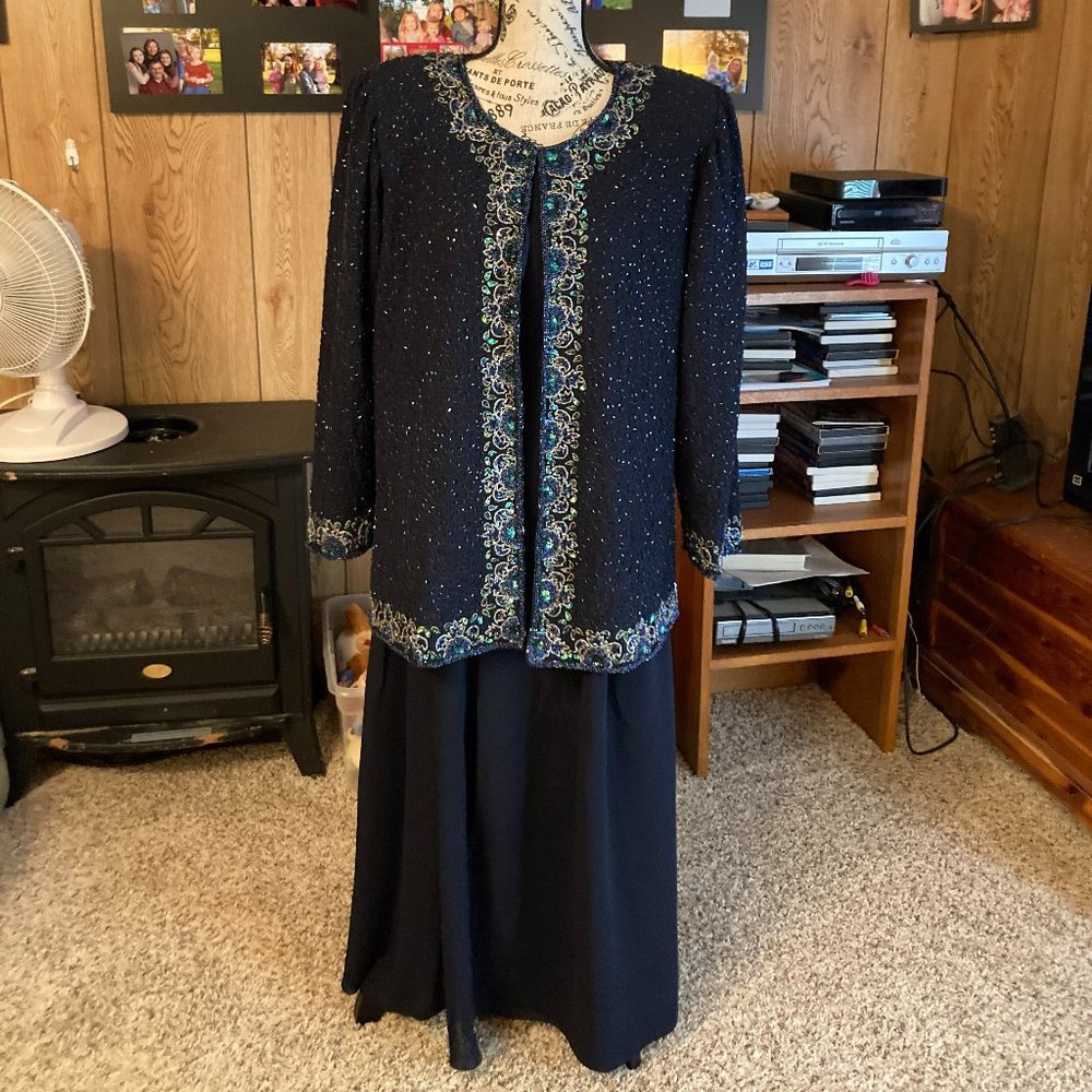 Creative Touch 3 piece Evening suit with Sequin Jacket. Size 16. EUC.